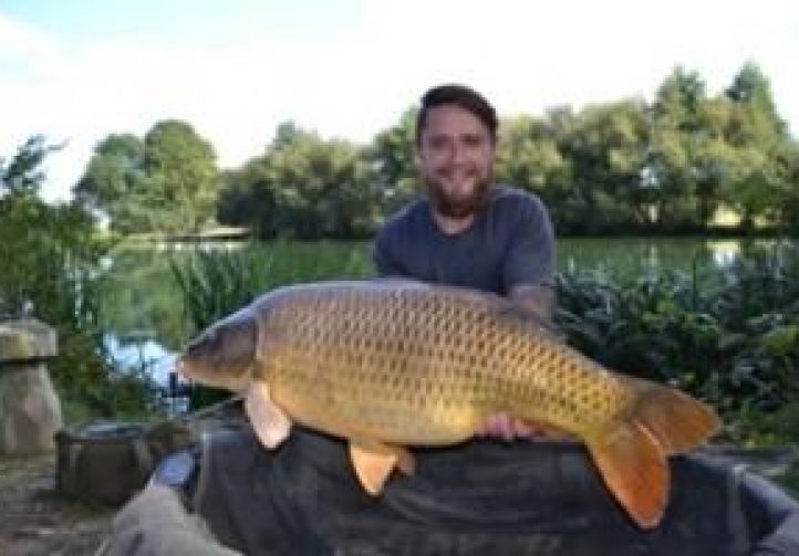 willow-lake-france-dream-carp-holidays