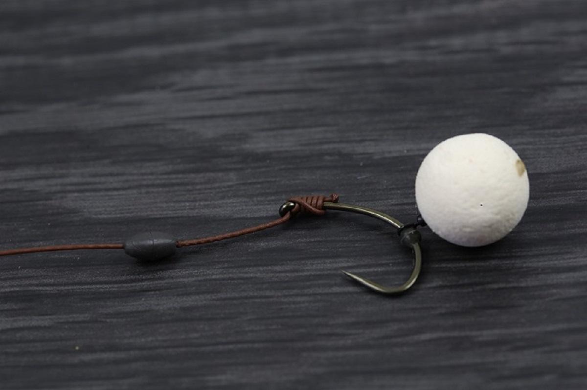 How to tie the German rig - use bait floss to attach the boilie