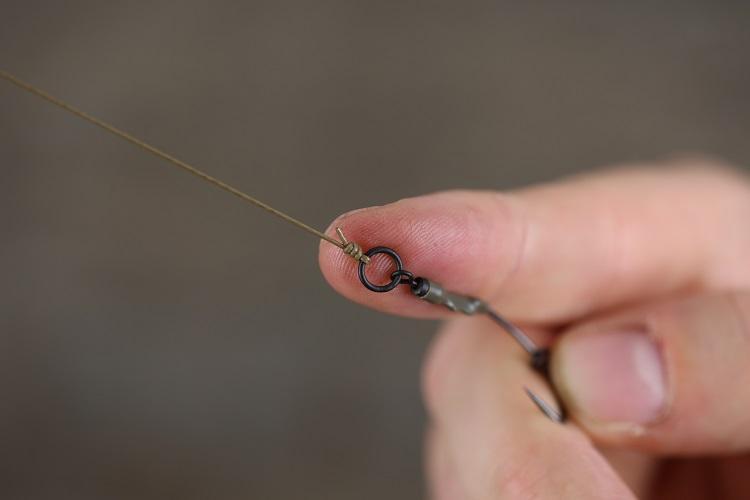 How to tie the spinner rig - step 6