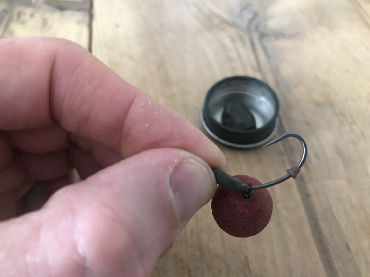 How to tie the ronnie rig step 9