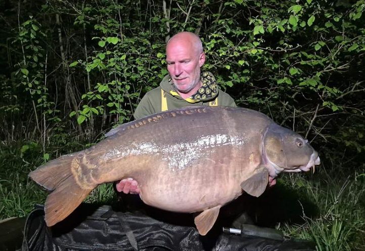 Authentic lake Image