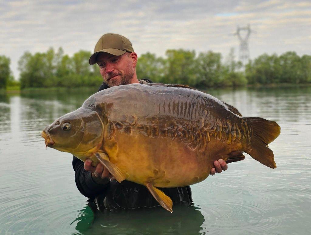 Top 10 Carp Lakes within 4 hours drive from Calais