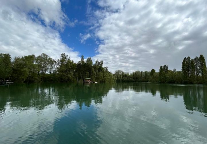 Belenos Lake Image