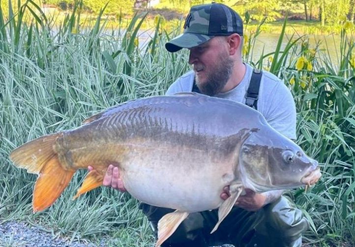 Blue Dart Carp Fishery Image