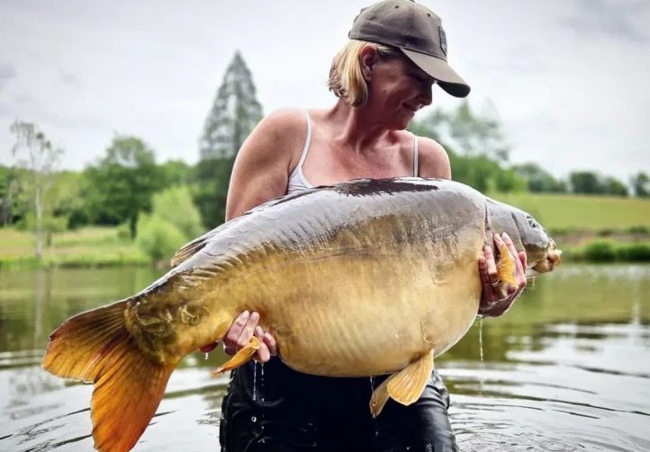 Blue Dart Carp Fishery Image