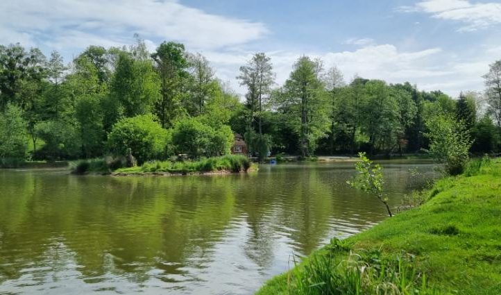 Hill House Lake Image