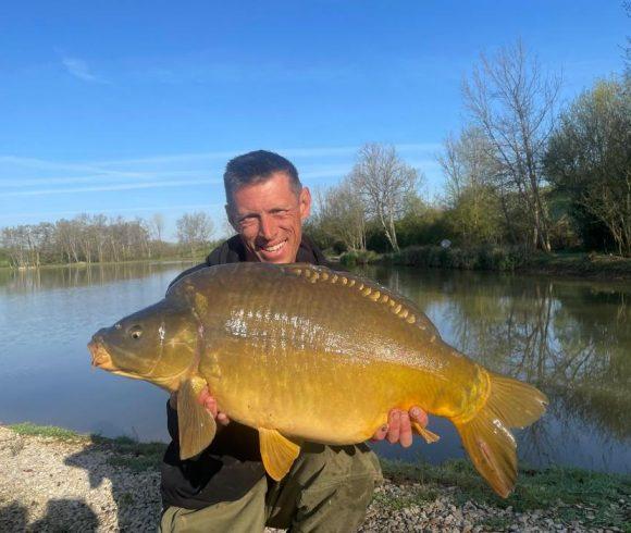 Hill House Lake Image