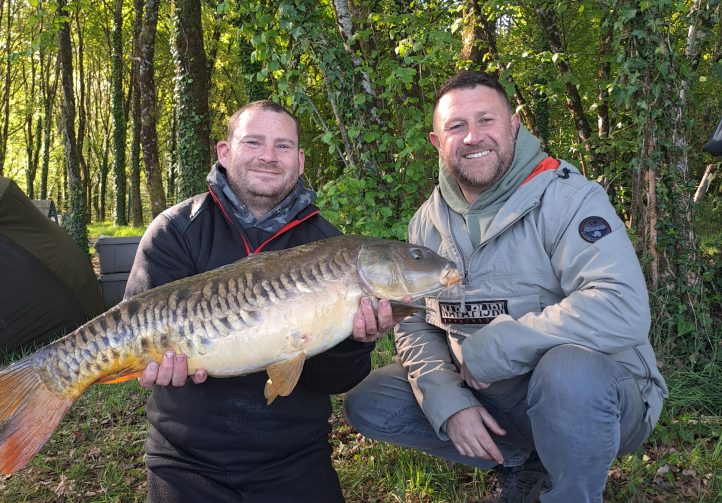 Wild Carp Fishing – River Vienne and Public Lakes Image