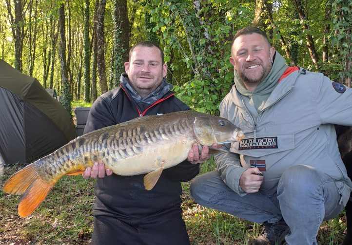 Wild Carp Fishing – River Vienne and Public Lakes Image