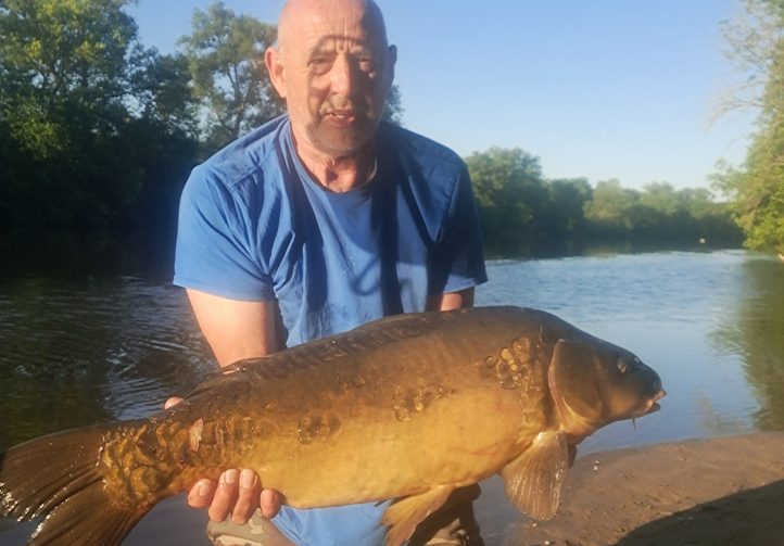Wild Carp Fishing – River Vienne and Public Lakes Image