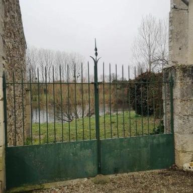 Grand Felin River Vienne Bed and Breakfast Image