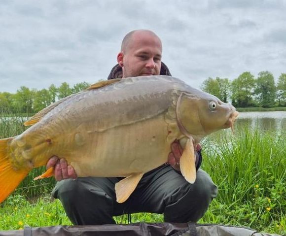 The Cottage Lake Image