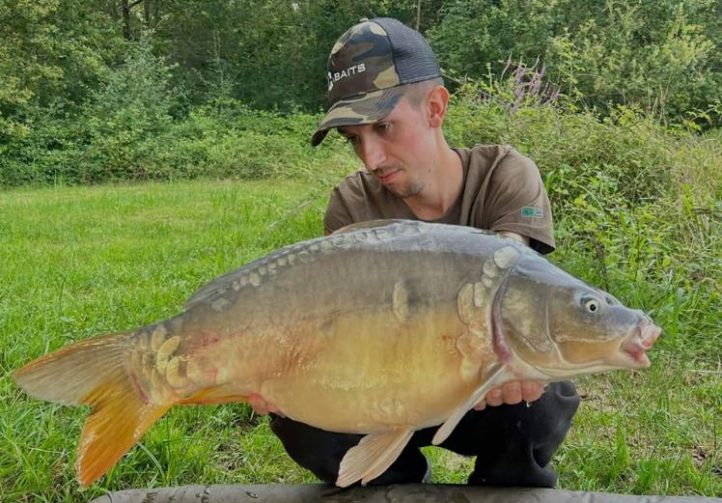 The Cottage Lake Image