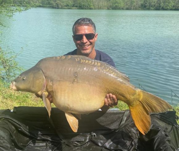 Villereal Carp Fishery Image