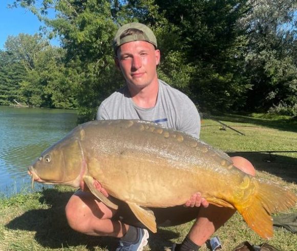 Villereal Carp Fishery Image