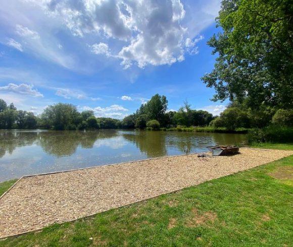 Oak View Lake Image