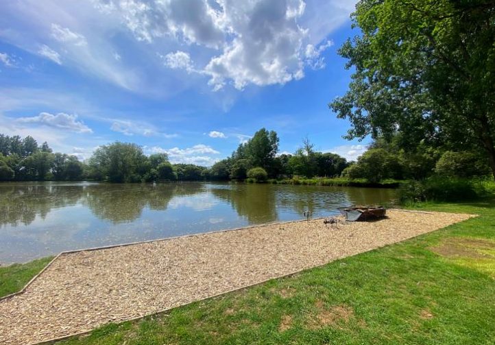 Oak View Lake Image