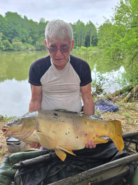Kingfisher Lake – Carp France – 28 June, 2025