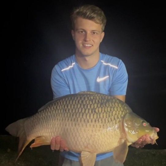 Kingfisher Lake – Carp France – 09 August, 2025