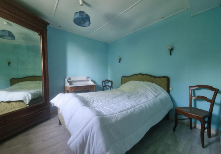 17.5 acre lake with accommodation near Fougères Image