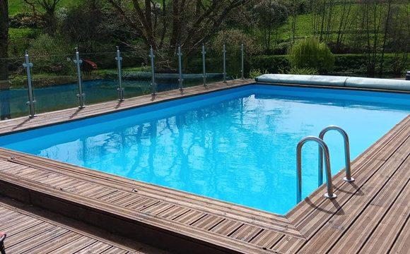 2.5 Acre Lakes in Mayenne with 3 Bed Luxury House Image