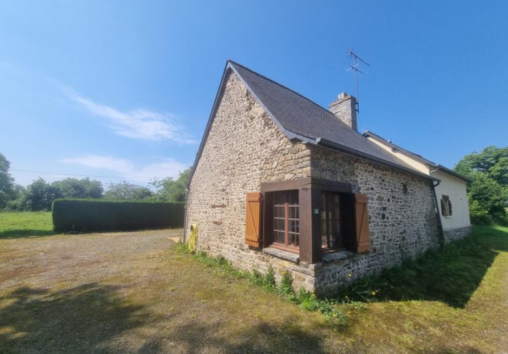 17.5 acre lake with accommodation near Fougères Image