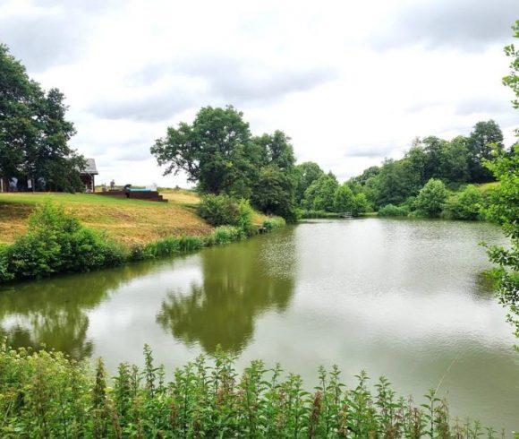 2.5 Acre Lakes in Mayenne with 3 Bed Luxury House Image