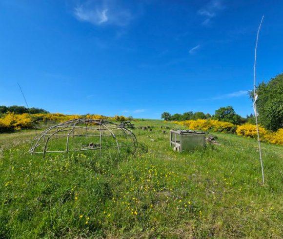 27 acre Estate with Lake in Auvergne-Rhône-Alpes Image