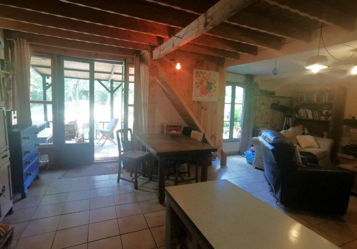 2 Lakes and a Cabin in Brittany Image