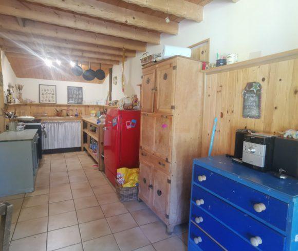 2 Lakes and a Cabin in Brittany Image