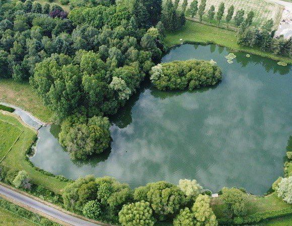 2.5-Acre Carp Fishing Venue with House, Gîte and Outbuildings – Mayenne Image