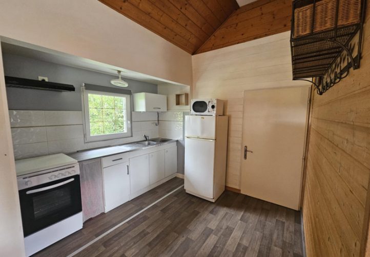 4.2 Acre Lake with Bungalow in Normandy Image