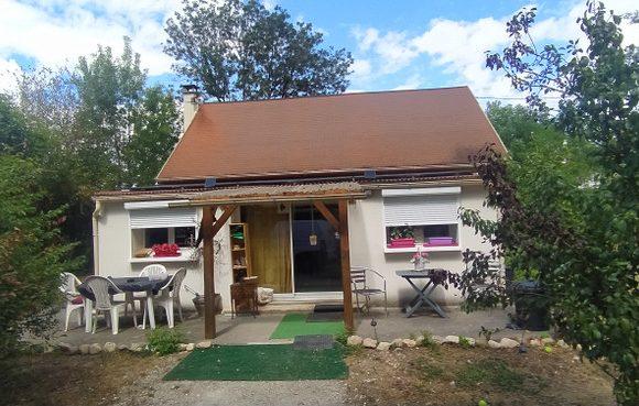 7.4 Acre Lake with Accommodation in the Dordogne Image