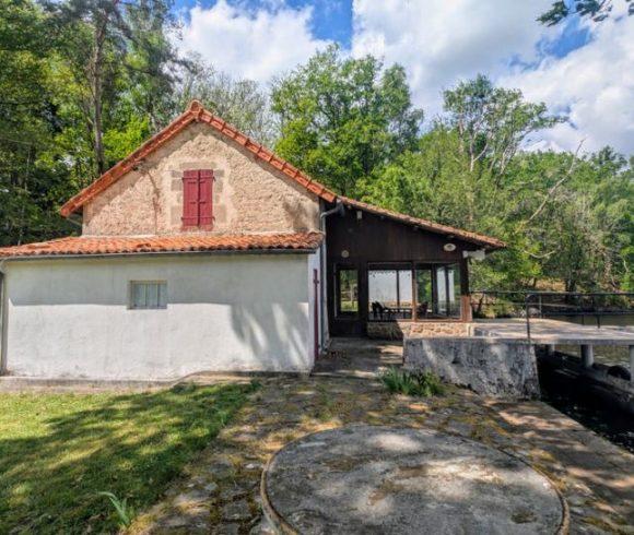 7 Acre Lake with Gite in the Limousin Natural Park Image