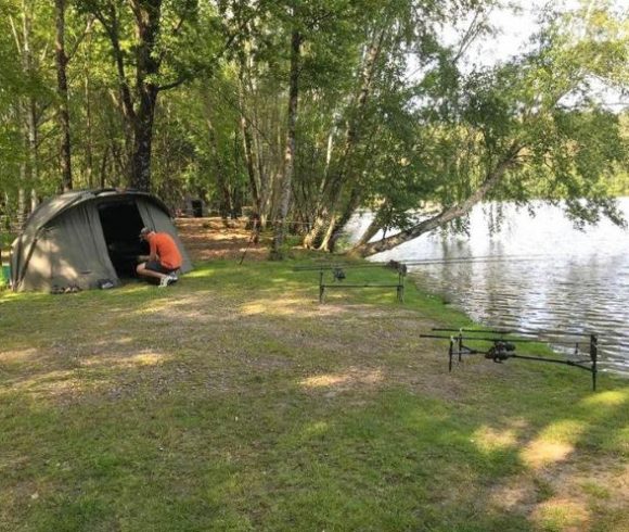 Leisure Park with 29.6-Acre Private Fishing Lake, Chalets, House & Facilities Image