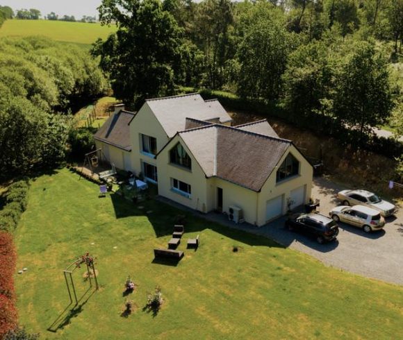 Leisure Park with 29.6-Acre Private Fishing Lake, Chalets, House & Facilities Image