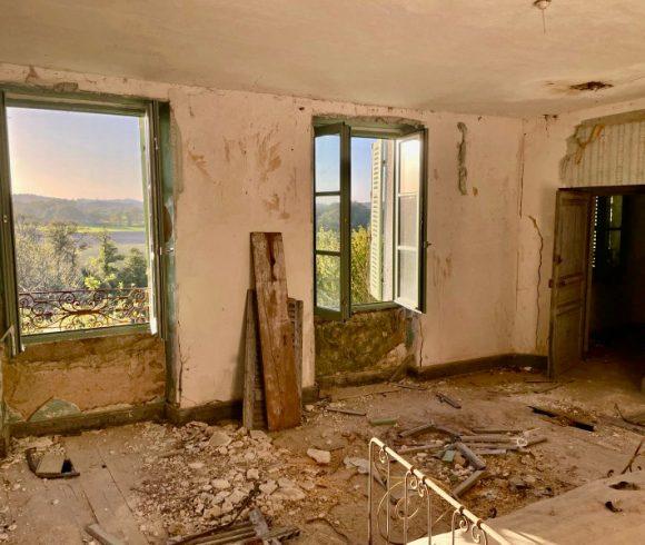 House for Full Renovation with 4 Acre Lake – Creuse, Limousin Image