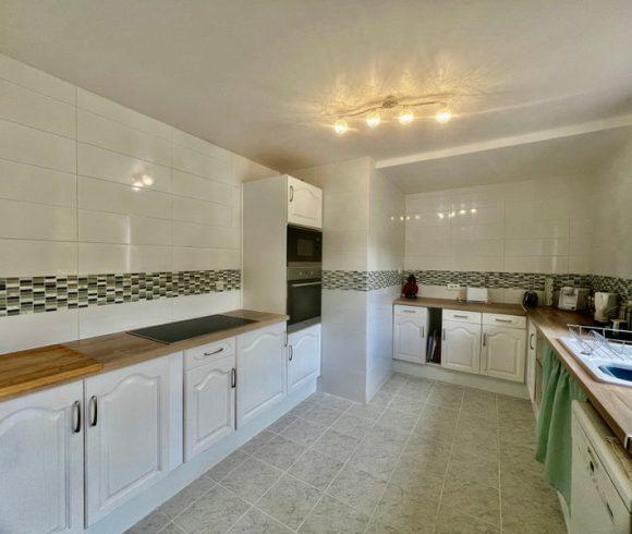 6-Bed House + 2 Gîtes, Lakes & River Frontage -Charente-Maritime Image