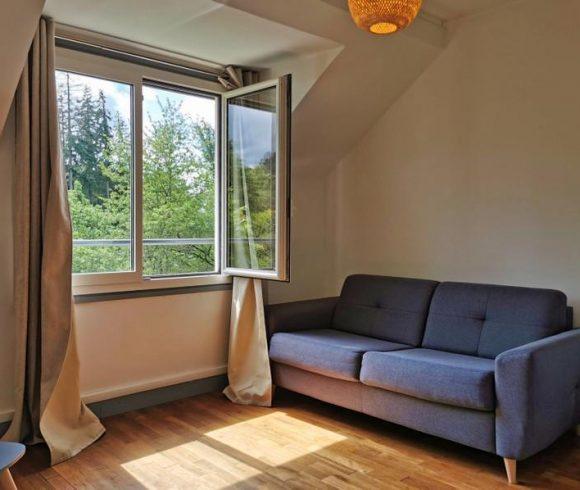 Gîte Complex with Lake and Development Potential – Loire Valley Image