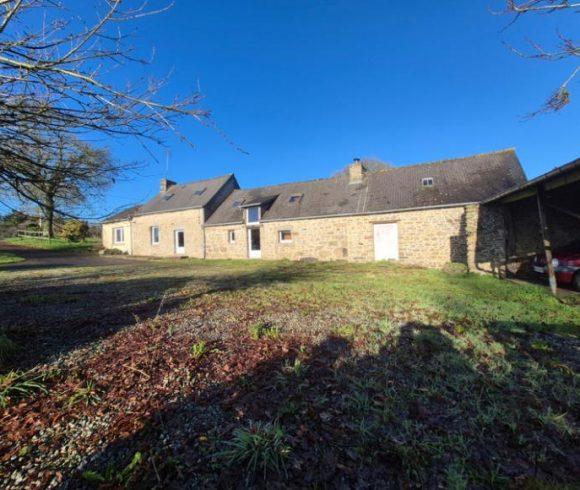 Equestrian Estate with Breton Longère, Lake and Outbuildings Image