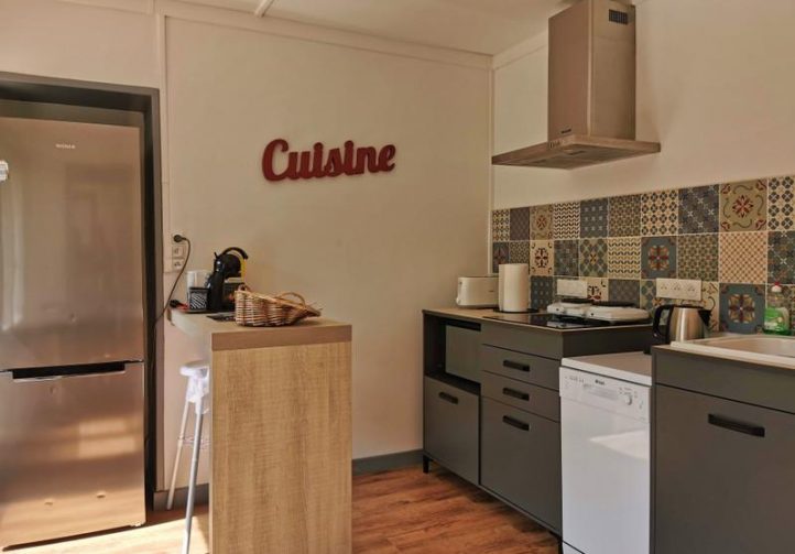 Gîte Complex with Lake and Development Potential – Loire Valley Image