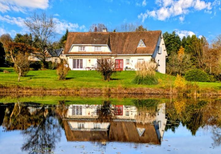 Large House with Private Parkland and Lakes – Limousin Natural Park Image