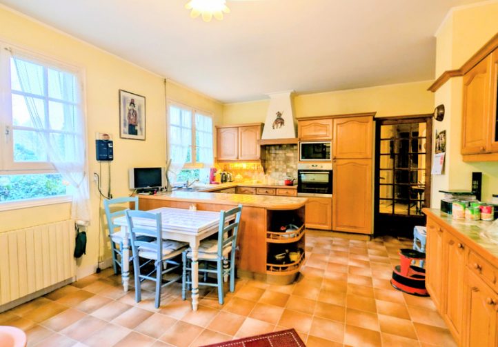 Large House with Private Parkland and Lakes – Limousin Natural Park Image