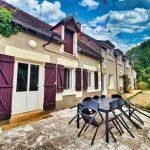 Gîte Complex with Lake and Development Potential – Loire Valley Image