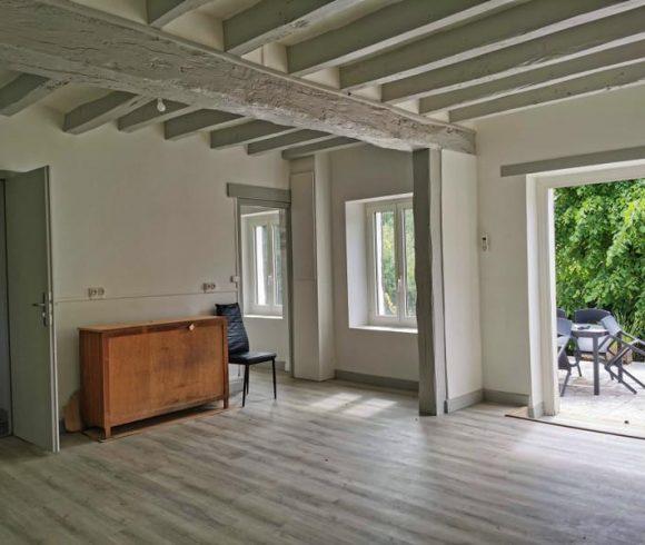 Gîte Complex with Lake and Development Potential – Loire Valley Image