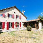 Charming Property with Barn and Lake – Dordogne Image