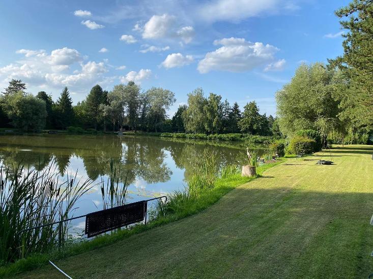 The best carp lakes near Calais