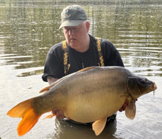 Blue Dart Carp Fishery – 11 April, 2026