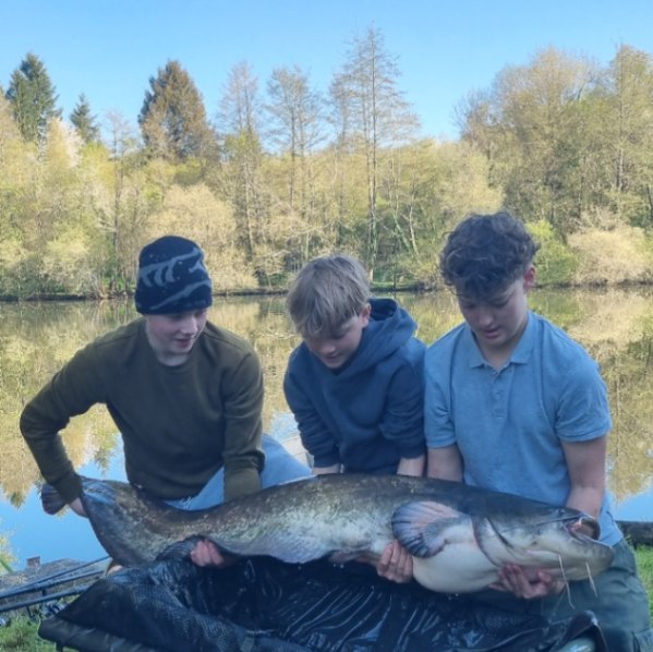 Kingfisher Lake – Carp France – 04 April, 2026