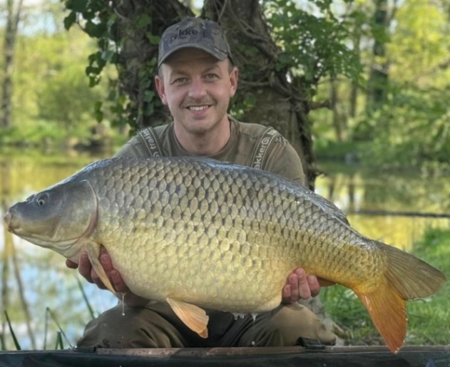 Kingfisher Lake – Carp France – 11 April, 2026